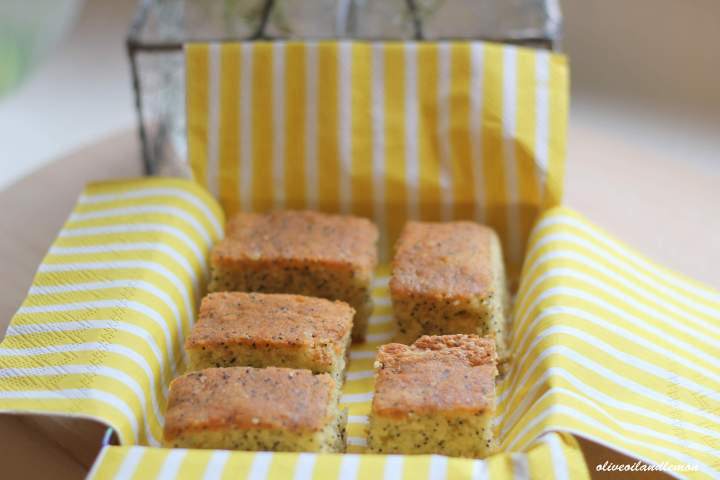 Lemon Poppy Seed Cake